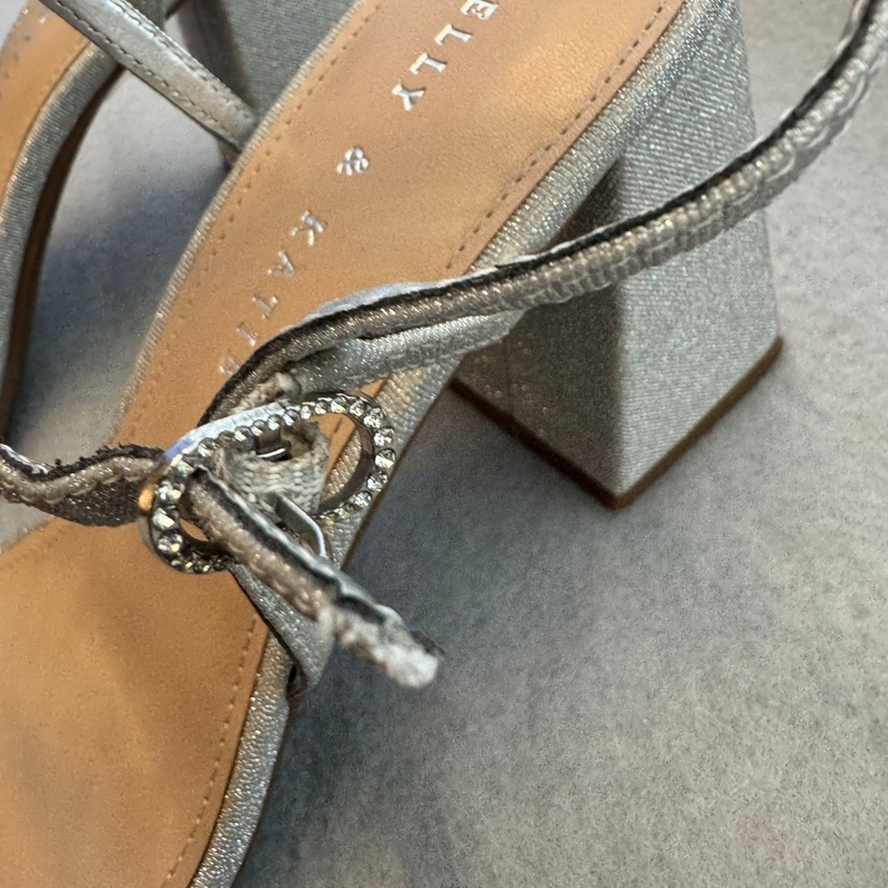 Kelly & Katie | Silver Rhinestone Block Heel Sandals | Women’s 8.5 - Picture 3 of 8